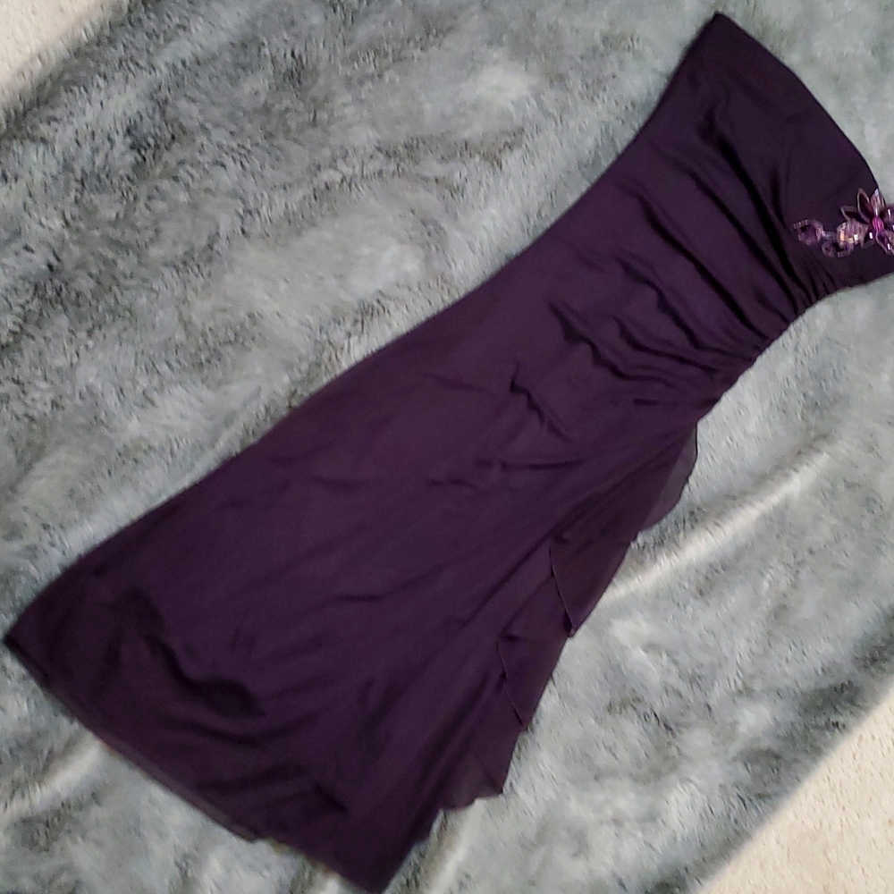 Semi-formal strapless dress